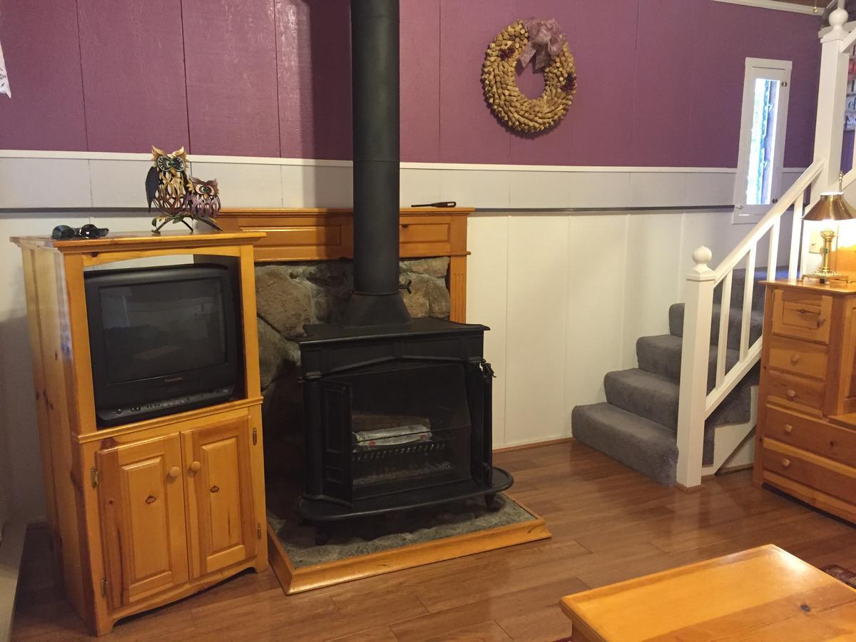 The Gables Wine Country Inn Santa Rosa Room photo