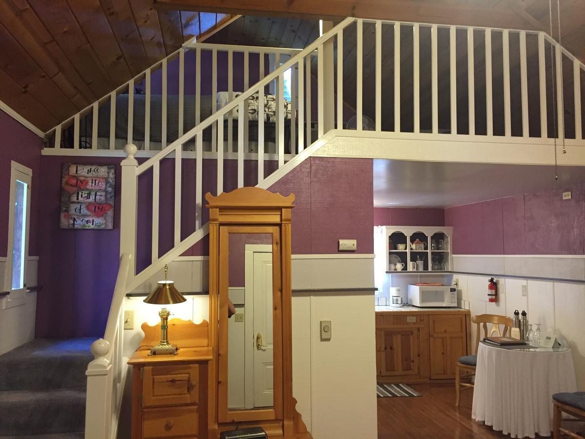 The Gables Wine Country Inn Santa Rosa Room photo